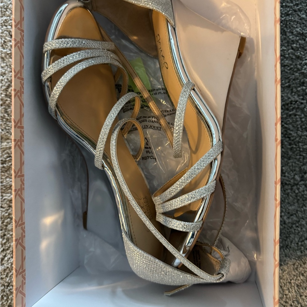 Badgley Mischka Silver Strappy Heels